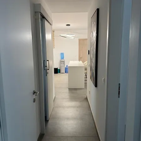 Modern Marvel Seaview Διαμέρισμα