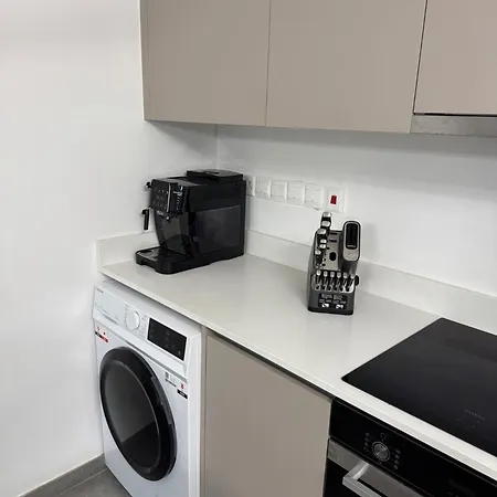 Modern Marvel Seaview Διαμέρισμα