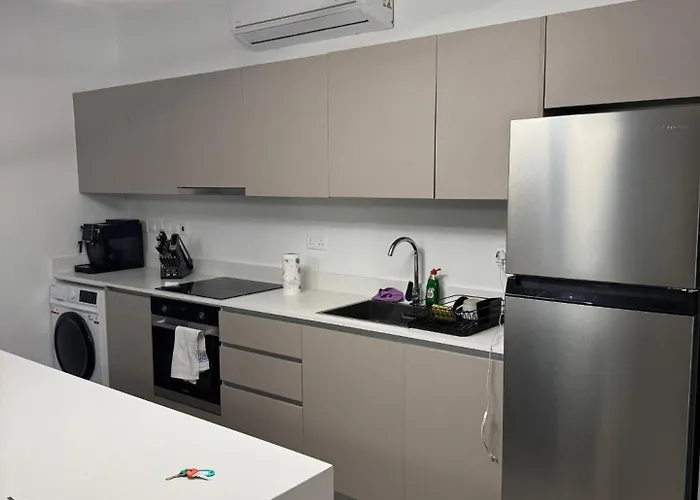 Modern Marvel Seaview 아파트 *